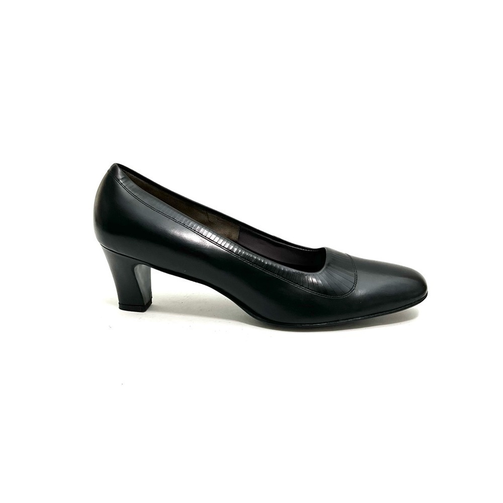 FLORSHEIM | Vintage 1970s deadstock black leather classic pumps